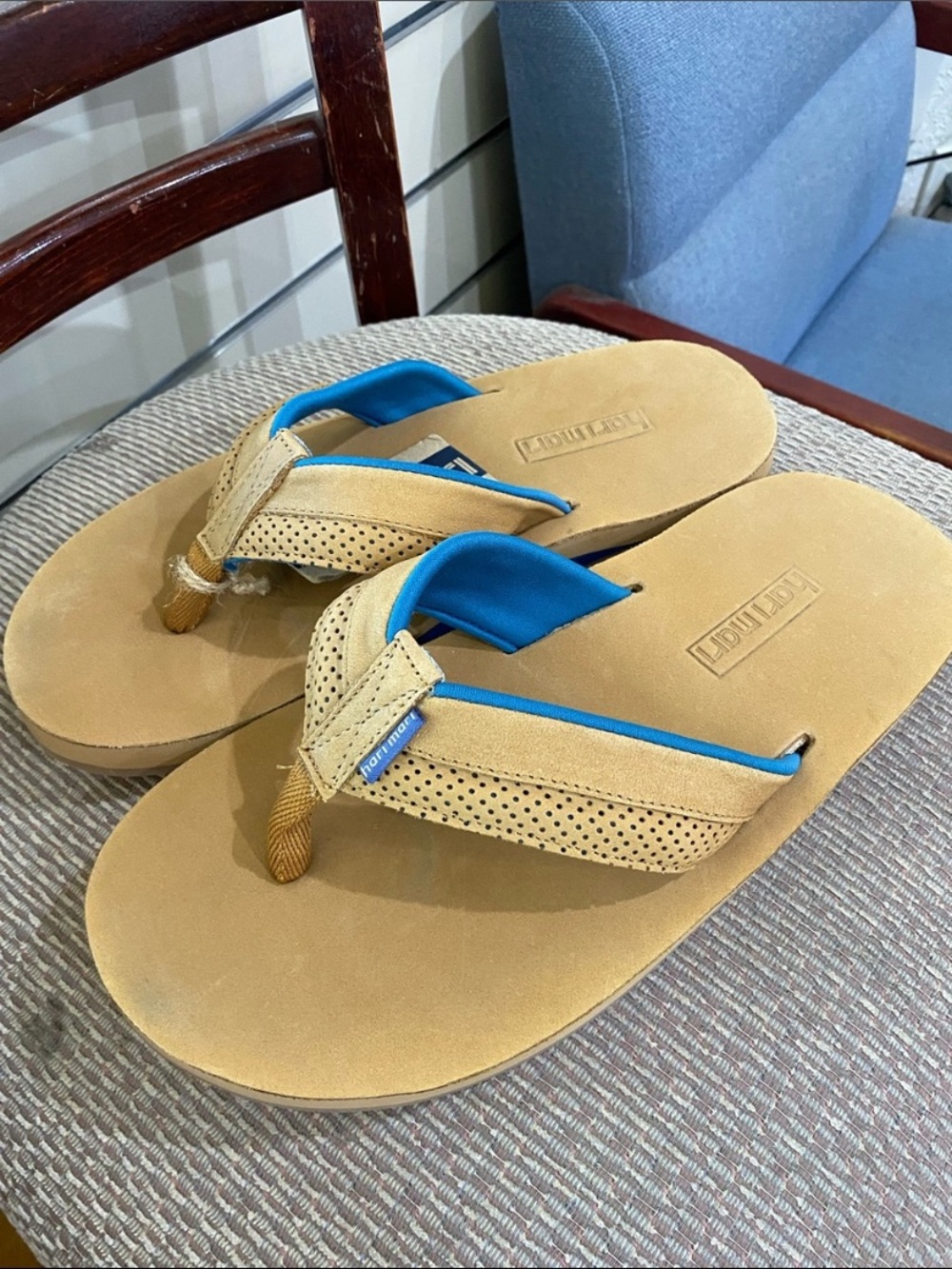 Hari Mari NWT flip flops